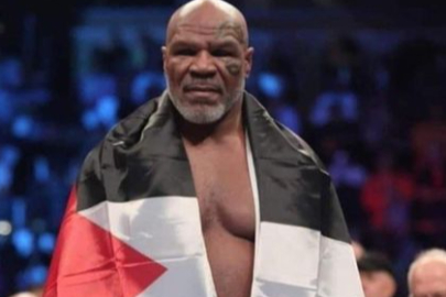 Mike Tyson, Tarihi Maç Öncesi Filistin Bayrağıyla Poz Verdi